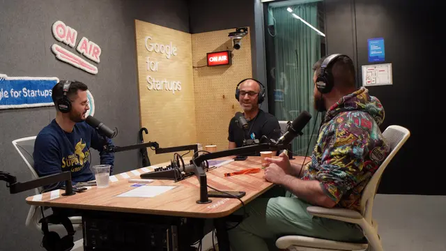 תמונת כריכה לפרק פרק {3} = חווית פיתוח עם יואב גן-בר